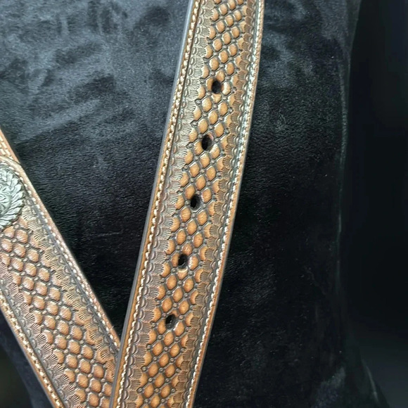 Nocona Genuine Leather,tooled,Aztec stitch, Conchos,removable silvertone buckle - Picture 3 of 10